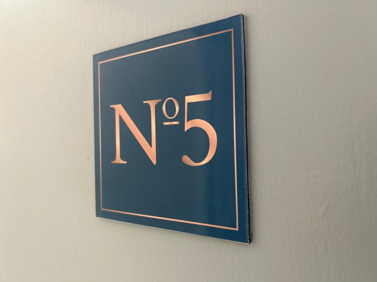 Hotel No5, Beachfront With Free Private Car Park Llandudno Ngoại thất bức ảnh