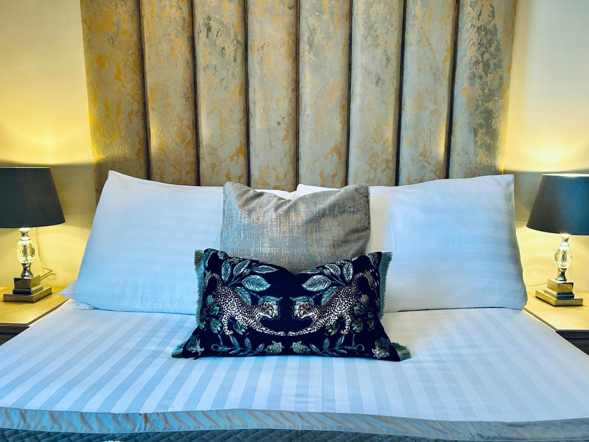 Hotel No5, Beachfront With Free Private Car Park Llandudno Ngoại thất bức ảnh